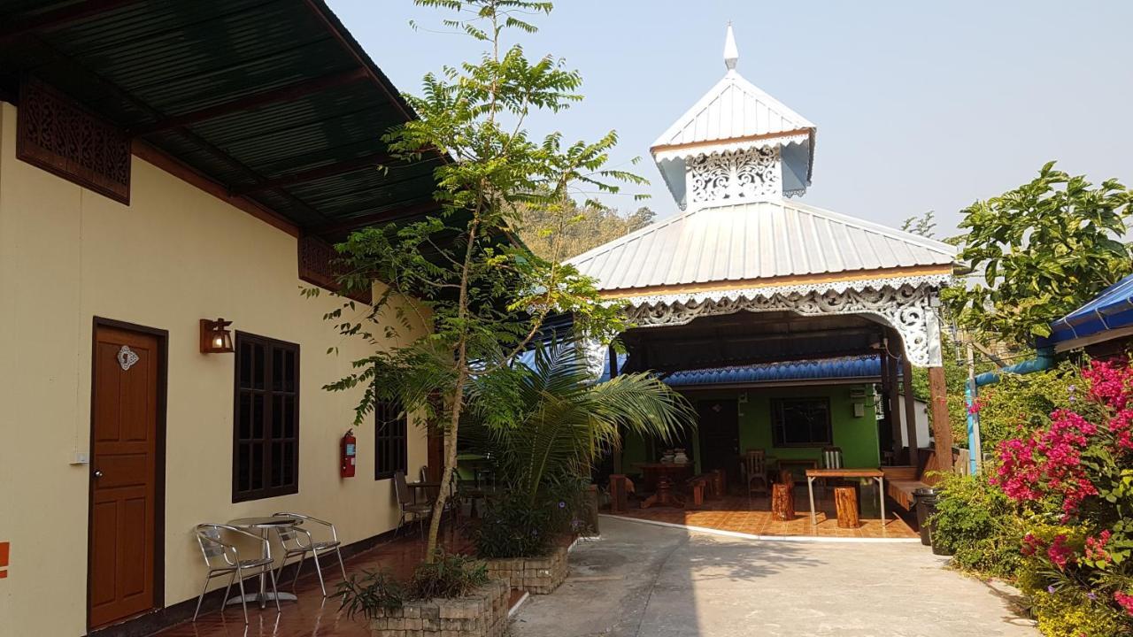 Boondee House Hotel Mae Hong Son Exterior photo