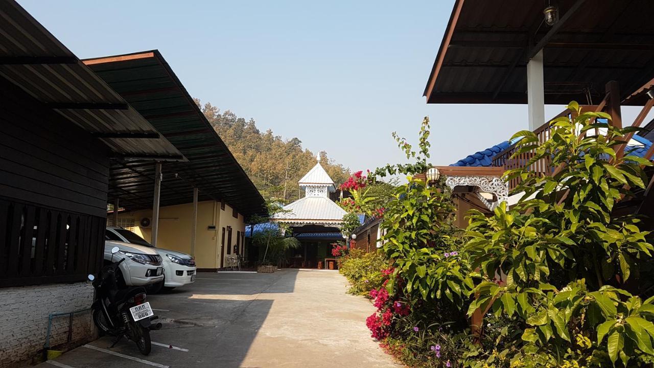 Boondee House Hotel Mae Hong Son Exterior photo