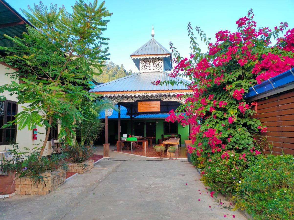 Boondee House Hotel Mae Hong Son Exterior photo